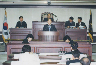 제7대 하반기 수원시의회 의장으로 당선