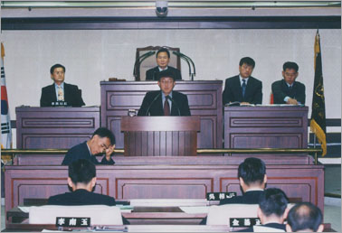 \\\"수원시 음식물 처리장의 합리적 신축계획수립 및 단계별 정책변경 촉구 권고안\\\"을 집행부에 제시