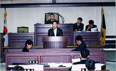 2004년 9월 3일 제22회 임시회 제4차 본회의장에서,..