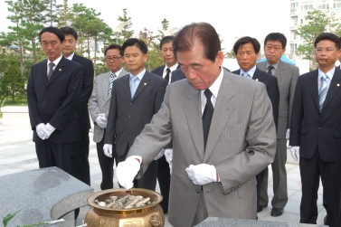 제61회 광복절 현충탑 참배