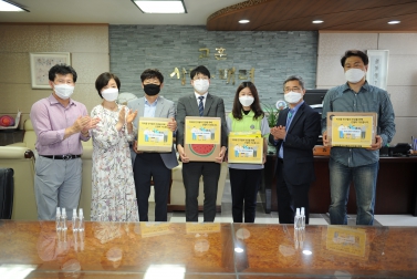 6.3 김영택 부위원장 손 소독제 봉사