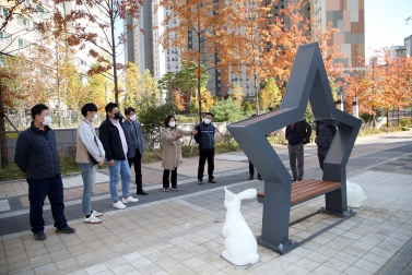 20211027 조미옥 의원 호매실 모아미래도 보행자도로 시설물 개선공사 현장방문