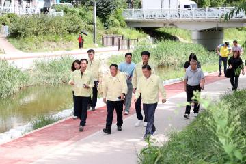 20230809 이재식 부의장 세류동 수원천 현장방문