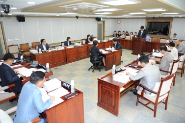 의회운영위원회 회의