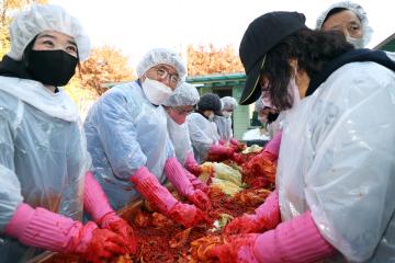 20221118 곡선동행정복지센터 김장 담그기
