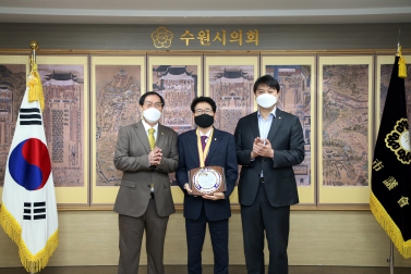 12.17 제11회 한국전문인대상 수상