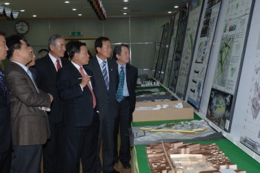 제6회 수원도시건축대전공모작품 전시회 개막식(11.8)