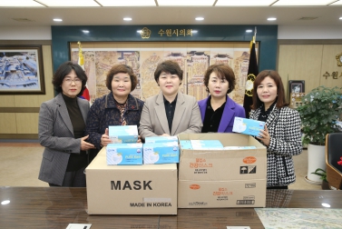 2.12 어린이집 마스크전달식