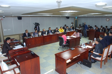 수원시의회, 비행장 소송 관련 변호사와의 간담회