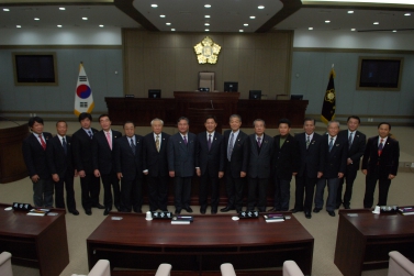 일본 사이타마시의원들 수원시의회 방문