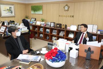 20230106 일요서울 강의석 기자 차담