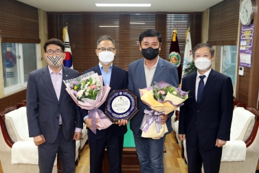 20210825 유재광 위원장 삼일상고 감사패 수상