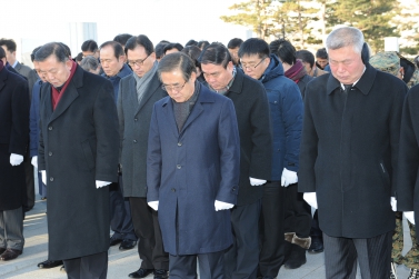 2015년 현충탑 참배