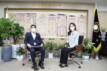 20221031 김기정 의장 일간경기 인터뷰