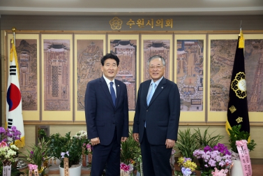 7.14 김기정 부의장 수원시 체육회장 내방