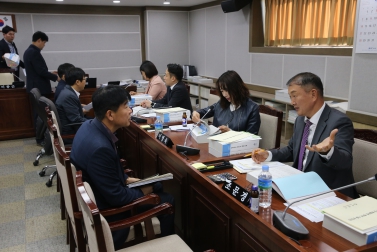 10.25 예산결산특별위원회 활동 