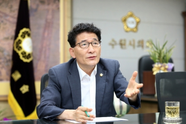 7.9 김기정 부의장 뉴스웍스 및 소식지 인터뷰