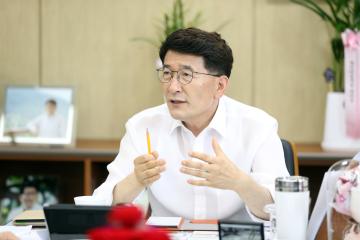 20220718 김기정 의장 수원특례시 기자단 인터뷰