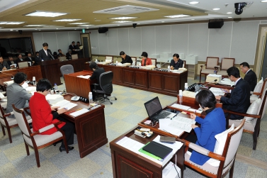 행정자치경제위원회 안건심사