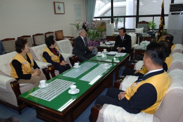 적십자사 경기지사 구호팀장등 방문(2006.1.18)