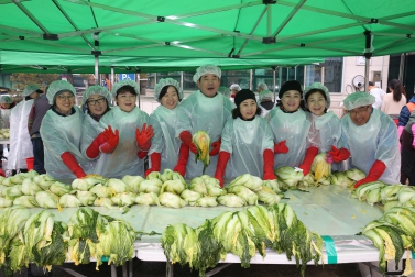 11.16 세류2동 사랑의 김장 담가주기