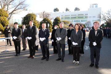 20241231 제주항공 여객기 사고 희생자 합동분향소 헌화 및 분향