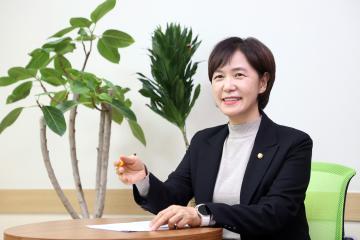 20251209 사정희 의원 인터뷰 프로필