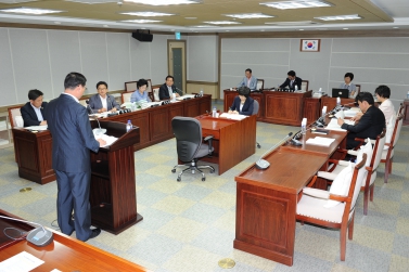 제291회 제1차 정례회 행정자치경제위원회 조례안 심사