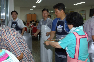 제8대 수원시의회 개원1주년 맞이 봉사활동