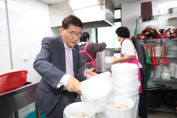 20230711 영통2동 부녀회 삼계탕 조리 및 식사