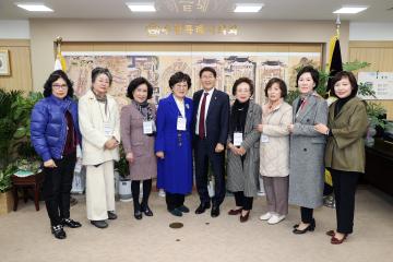 20230214 수원시 여성자문위원회 이취임식 초청장 전달