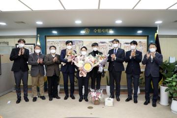 20220210 김호진 의원 기호자치의정대상 수상