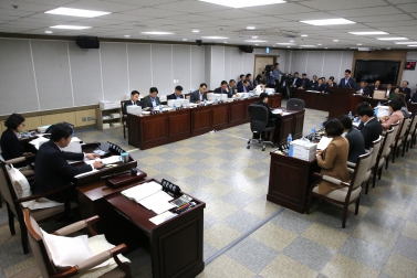10.25 예산결산특별위원회 활동 