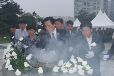 광복절 현충탑 참배