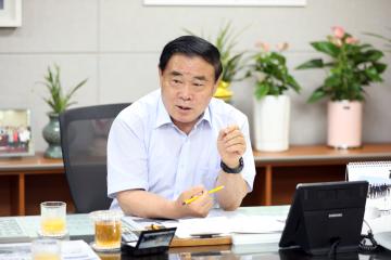 20220729 이재식 부의장 수원특례시기자단 인터뷰