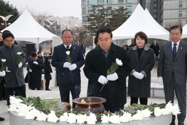 1.1 현충탑 참배