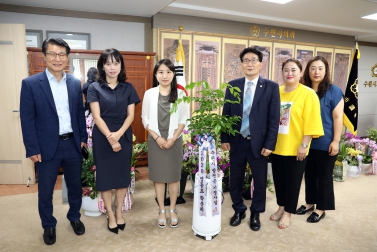 7.22 김기정 부의장 영동초 교장 및 학부모단체 접견