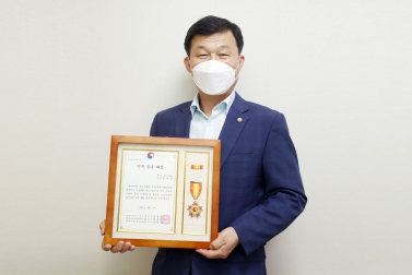 20210901 한원찬 의원 민족 공훈 대상 수상