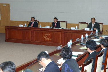 비행장특위 비행기 소음피해지역 학교장과의 간담회 개최