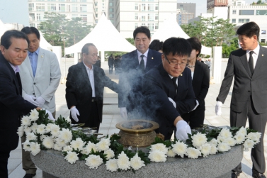 제68주년 광복절 현충탑 참배