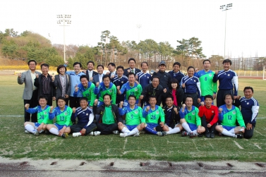 도의원님들과 친선 축구대회가 있었습니다.