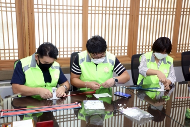 9.3 마스크 목걸이 줄 만들기 자원봉사