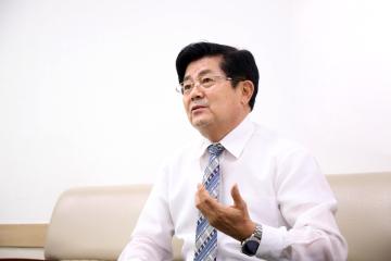 20220718 정영모 위원장 의회소식지 인터뷰