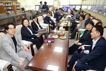 20231018 김기정 의장 상임위원회 방문