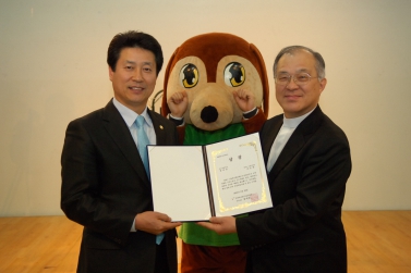 제2회 매니페스토 약속대상 수상(이윤필의원)