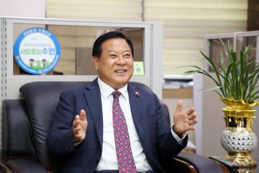 11.18 새수원신문 김진관 의원 인터뷰